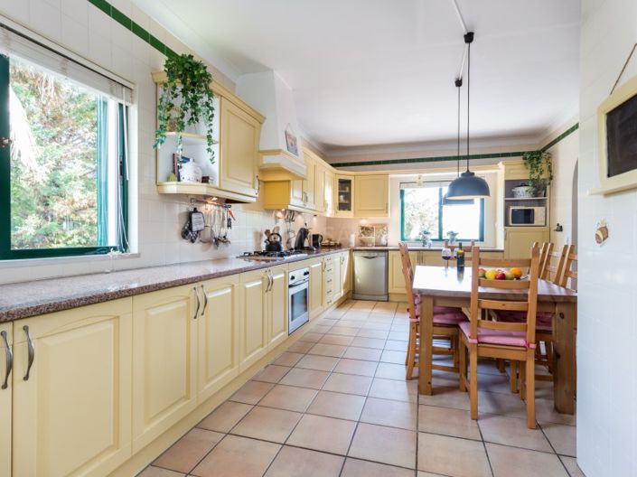 Image No.11-3 Bed House for sale