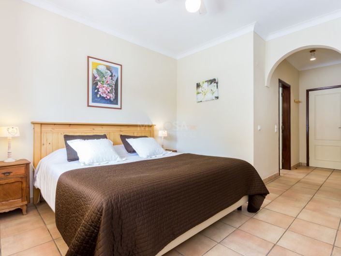 Image No.22-3 Bed House for sale