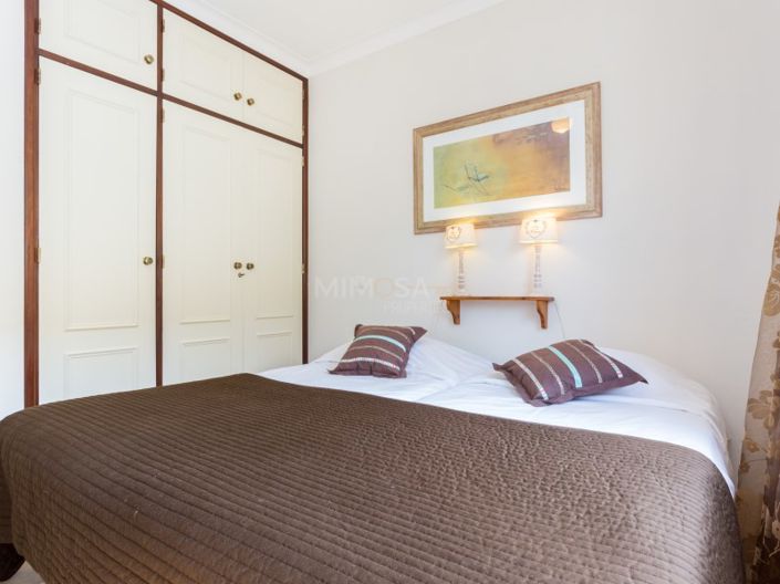 Image No.30-3 Bed House for sale