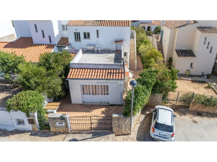 Image No.12-4 Bed House for sale