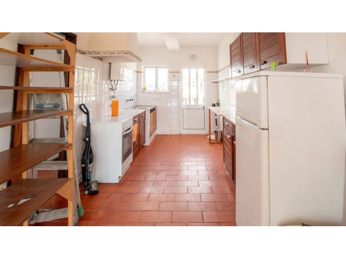 Image No.15-4 Bed House for sale