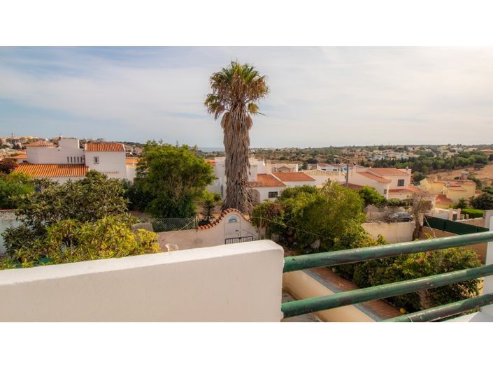 Image No.17-4 Bed House for sale