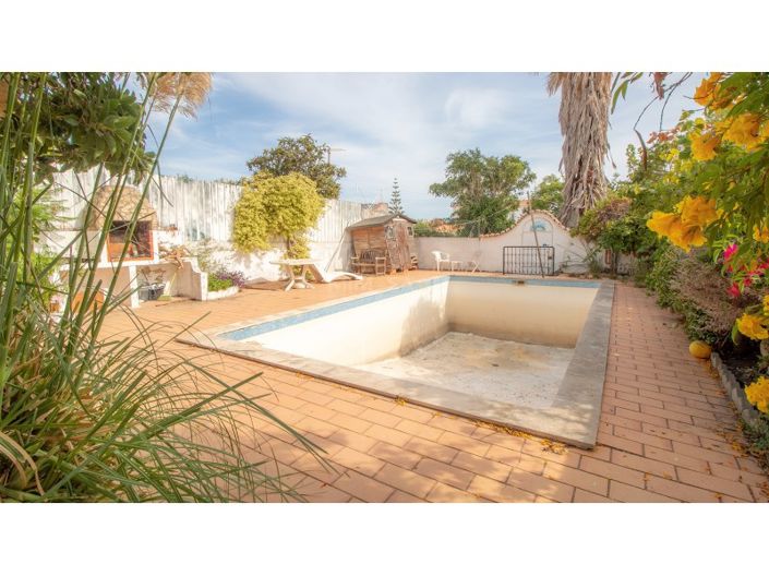 Image No.23-4 Bed House for sale