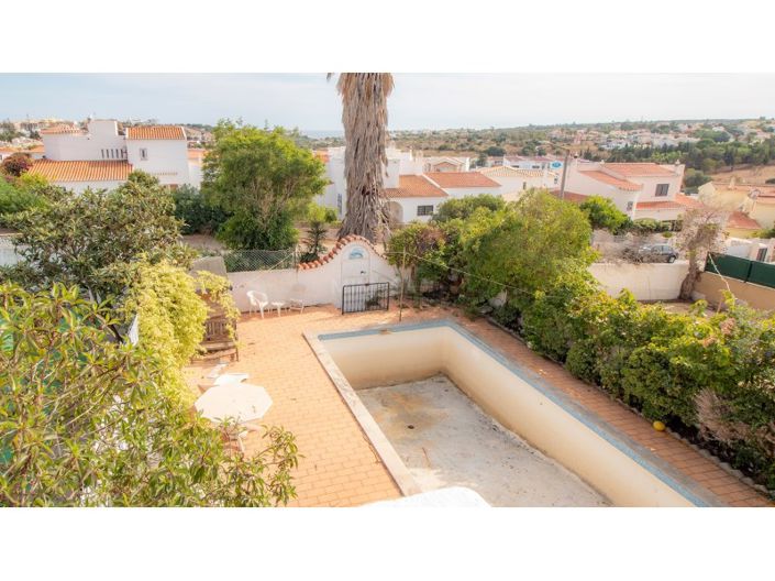 Image No.24-4 Bed House for sale