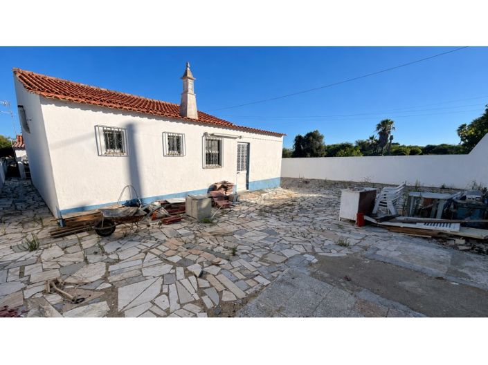 Image No.10-5 Bed House for sale