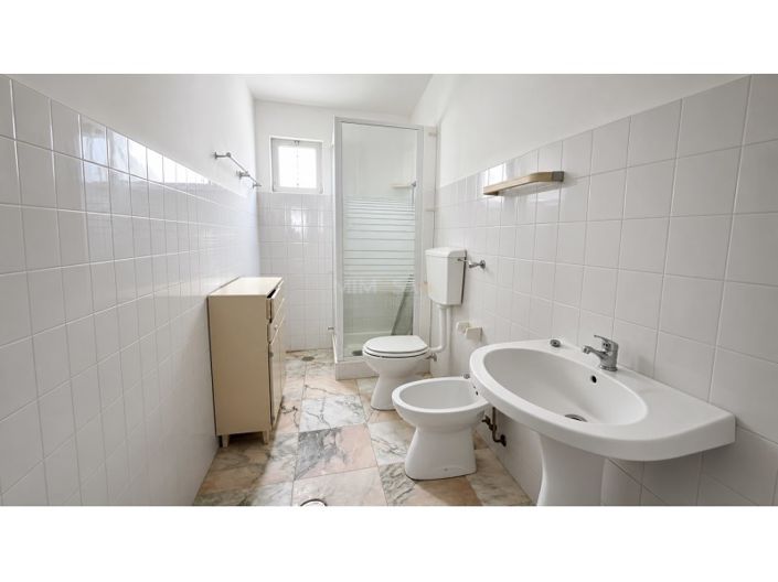 Image No.21-5 Bed House for sale