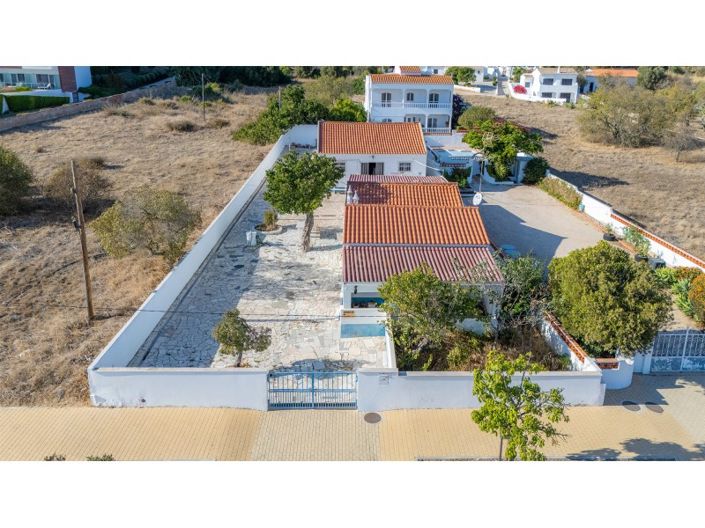 Image No.3-5 Bed House for sale