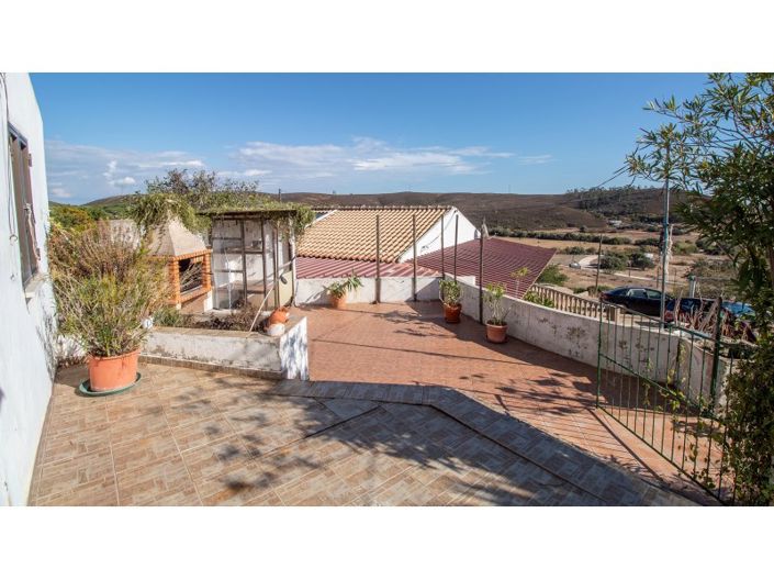 Image No.10-2 Bed House for sale