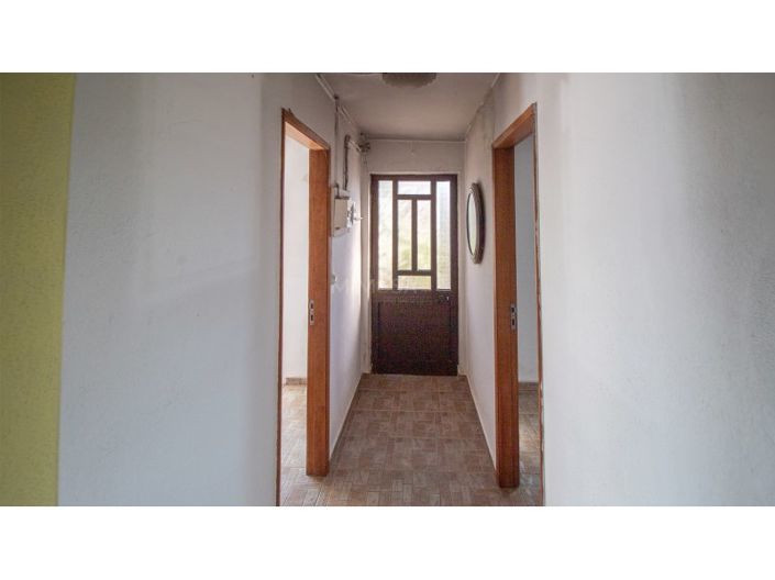 Image No.18-2 Bed House for sale