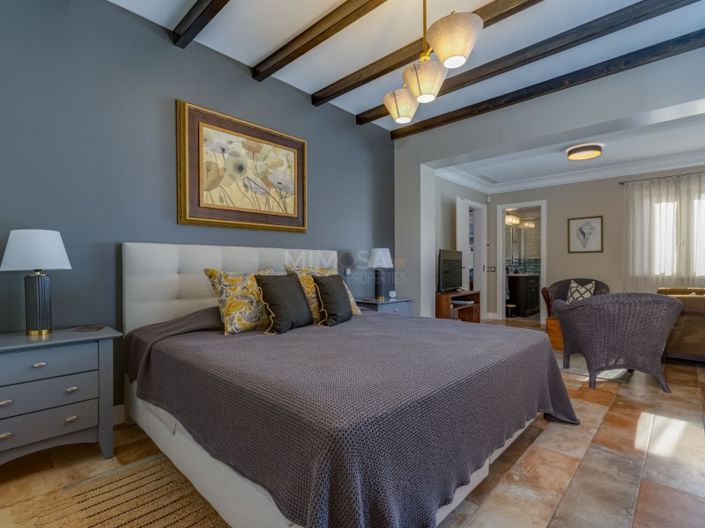 Image No.16-5 Bed House for sale