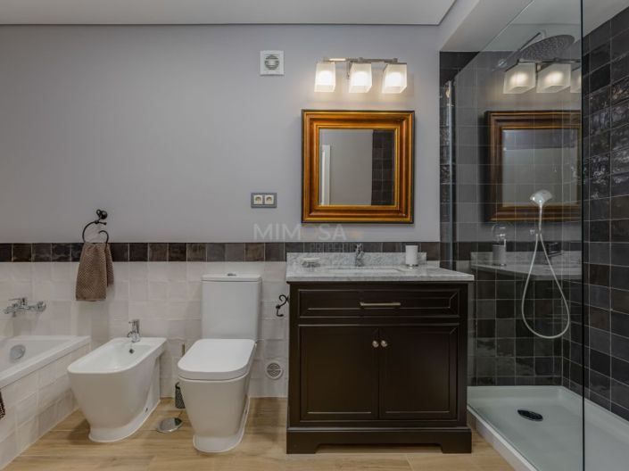 Image No.45-5 Bed House for sale