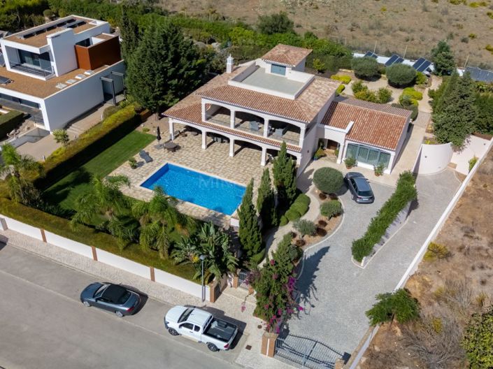 Image No.52-5 Bed House for sale