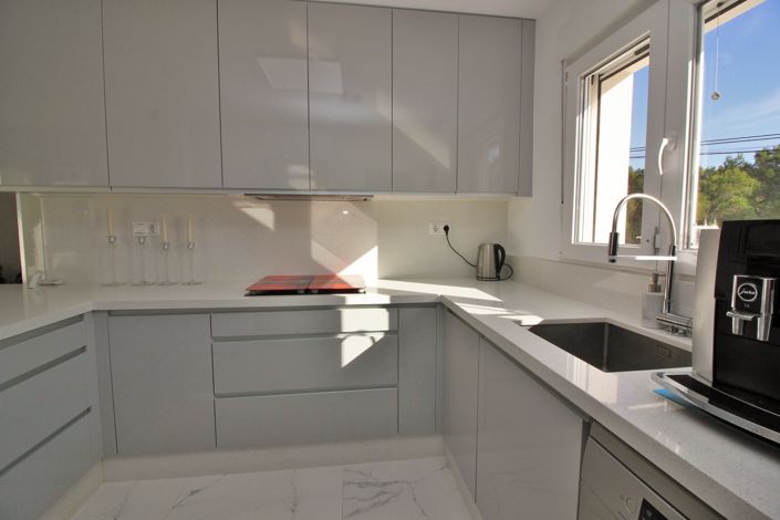 Image No.12-2 Bed Villa for sale