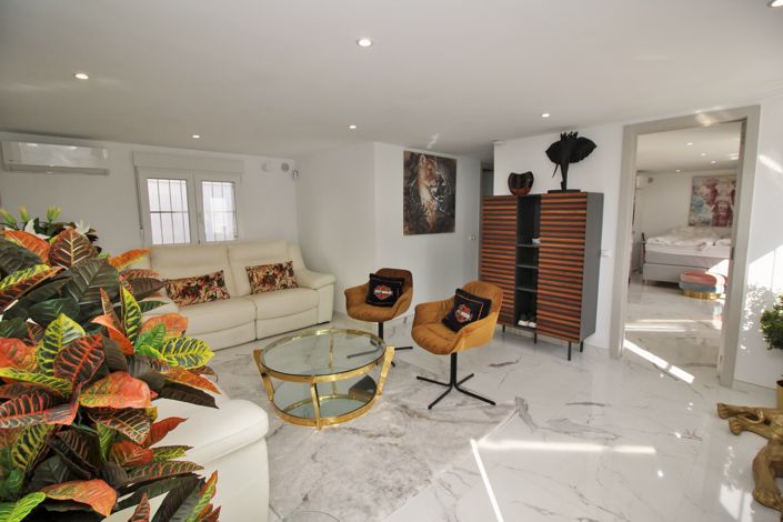 Image No.14-2 Bed Villa for sale