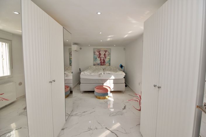 Image No.16-2 Bed Villa for sale