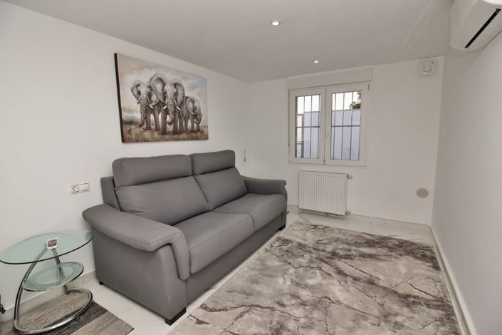 Image No.20-2 Bed Villa for sale