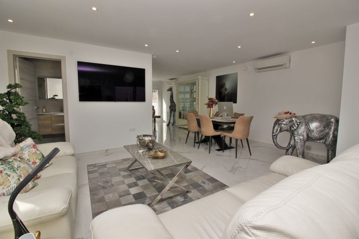 Image No.6-2 Bed Villa for sale