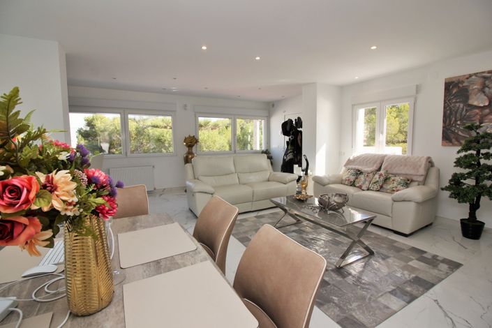 Image No.8-2 Bed Villa for sale