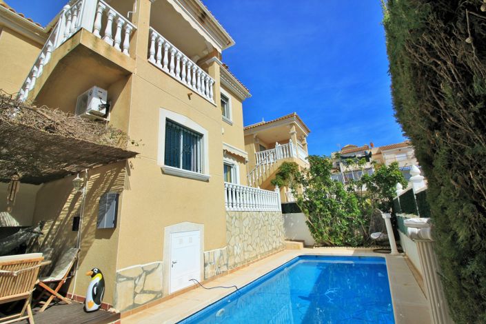 Image No.1-3 Bed Villa for sale