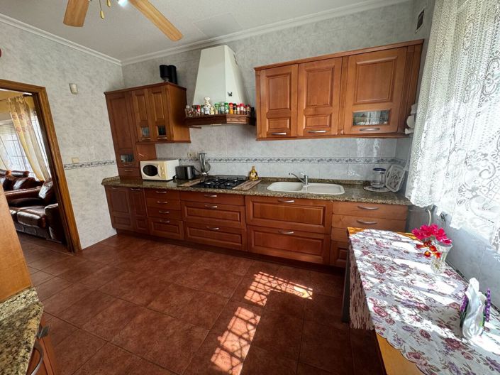 Image No.5-4 Bed Villa for sale