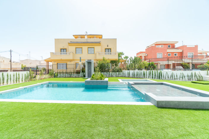 Image No.3-3 Bed Apartment for sale