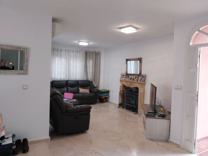 Image No.2-3 Bed Townhouse for sale