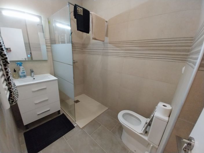 Image No.25-3 Bed Townhouse for sale