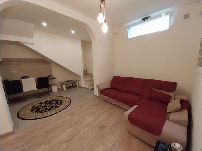 Image No.28-3 Bed Townhouse for sale