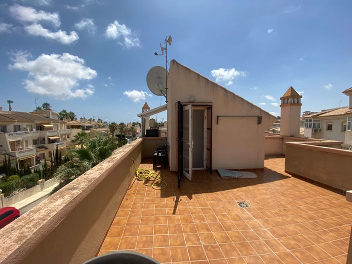 Image No.37-3 Bed Townhouse for sale