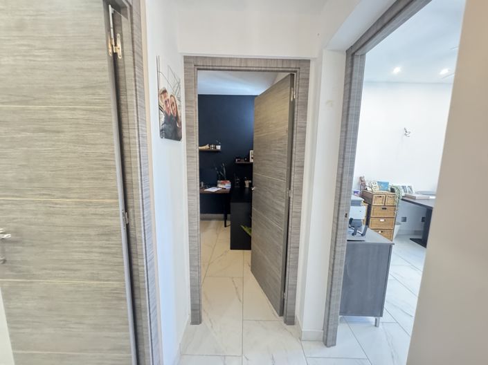 Image No.39-5 Bed Villa for sale