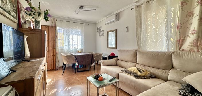 Image No.13-3 Bed Townhouse for sale