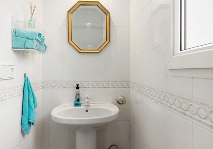 Image No.12-4 Bed Villa for sale