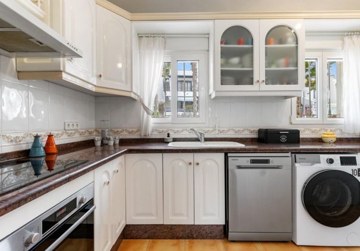 Image No.9-4 Bed Villa for sale