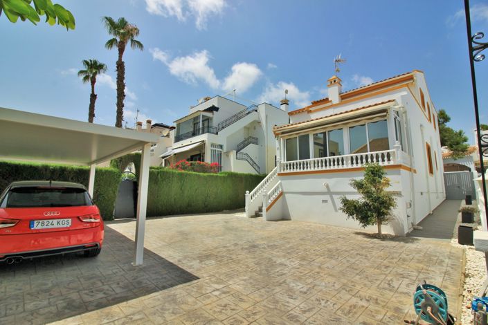 Image No.1-Villa de 3 chambres à vendre à Villamartin