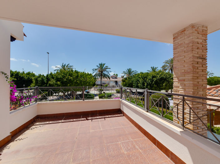 Image No.16-3 Bed Townhouse for sale