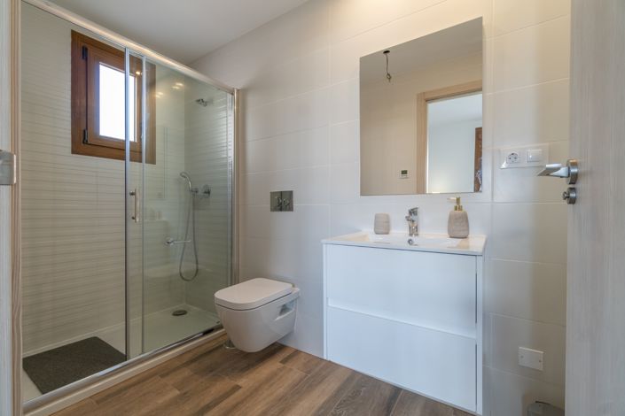 Image No.25-3 Bed Apartment for sale