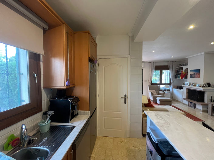 Image No.25-2 Bed Apartment for sale