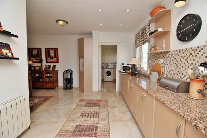 Image No.17-4 Bed Villa for sale