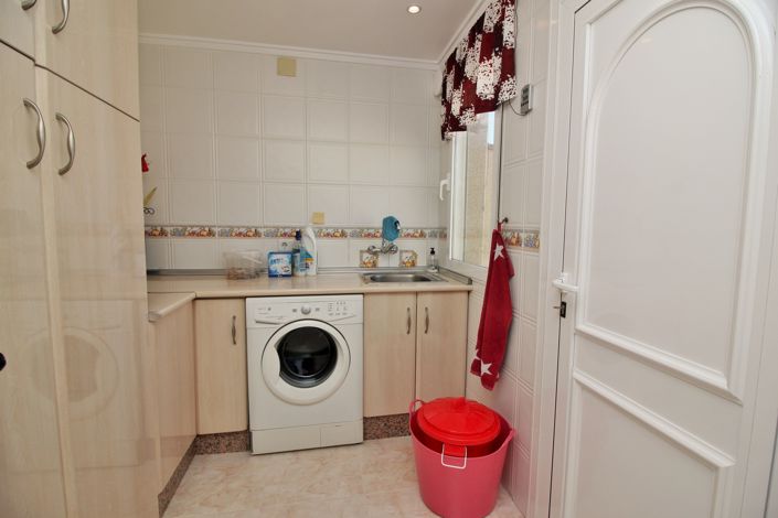 Image No.18-4 Bed Villa for sale