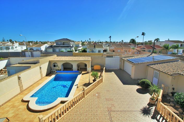 Image No.5-4 Bed Villa for sale
