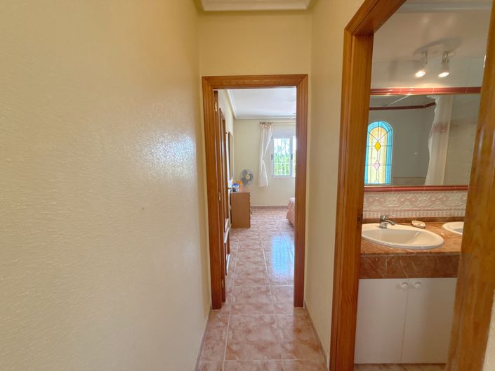 Image No.5-3 Bed Villa for sale