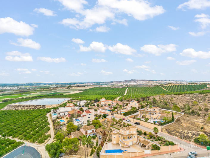 Image No.32-4 Bed Villa for sale