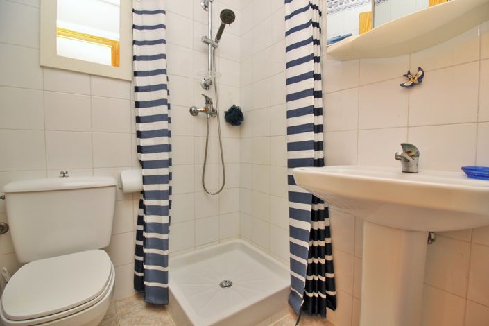 Image No.14-2 Bed Townhouse for sale