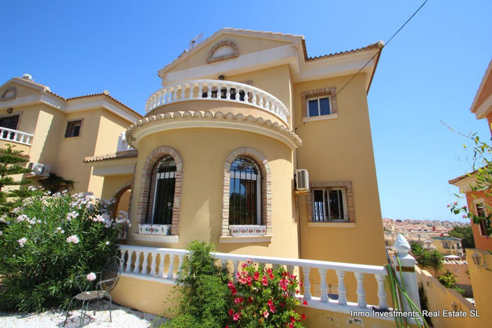 Image No.1-Villa de 4 chambres à vendre à Villamartin