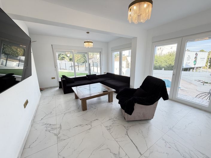 Image No.7-6 Bed Villa for sale