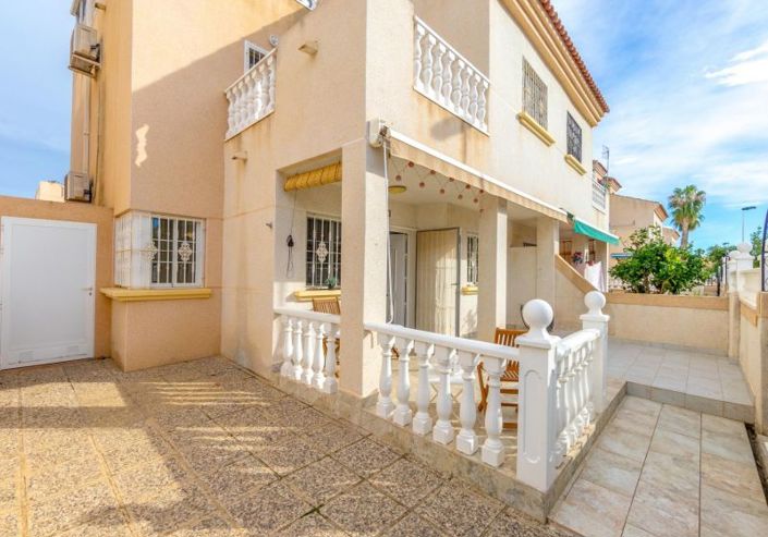 Image No.1-Maison de ville de 2 chambres à vendre à Torrevieja