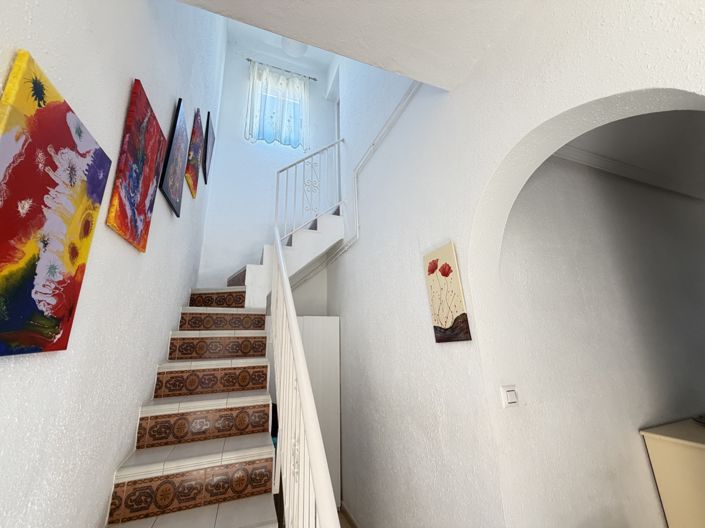 Image No.12-3 Bed Townhouse for sale
