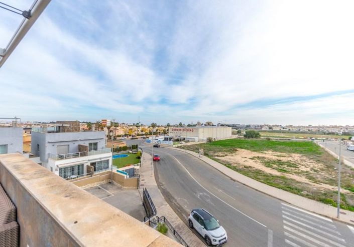 Image No.27-3 Bed Townhouse for sale