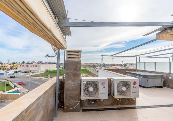 Image No.29-3 Bed Townhouse for sale