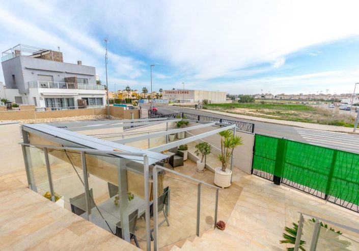 Image No.36-3 Bed Townhouse for sale